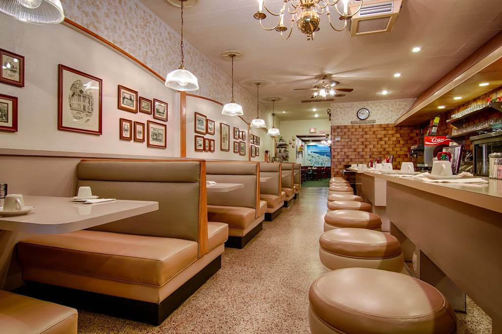 Townee Square Restaurant | restaurant | 508 N Milwaukee Ave, Libertyville, IL 60048, USA | 8473679144 OR +1 847-367-9144