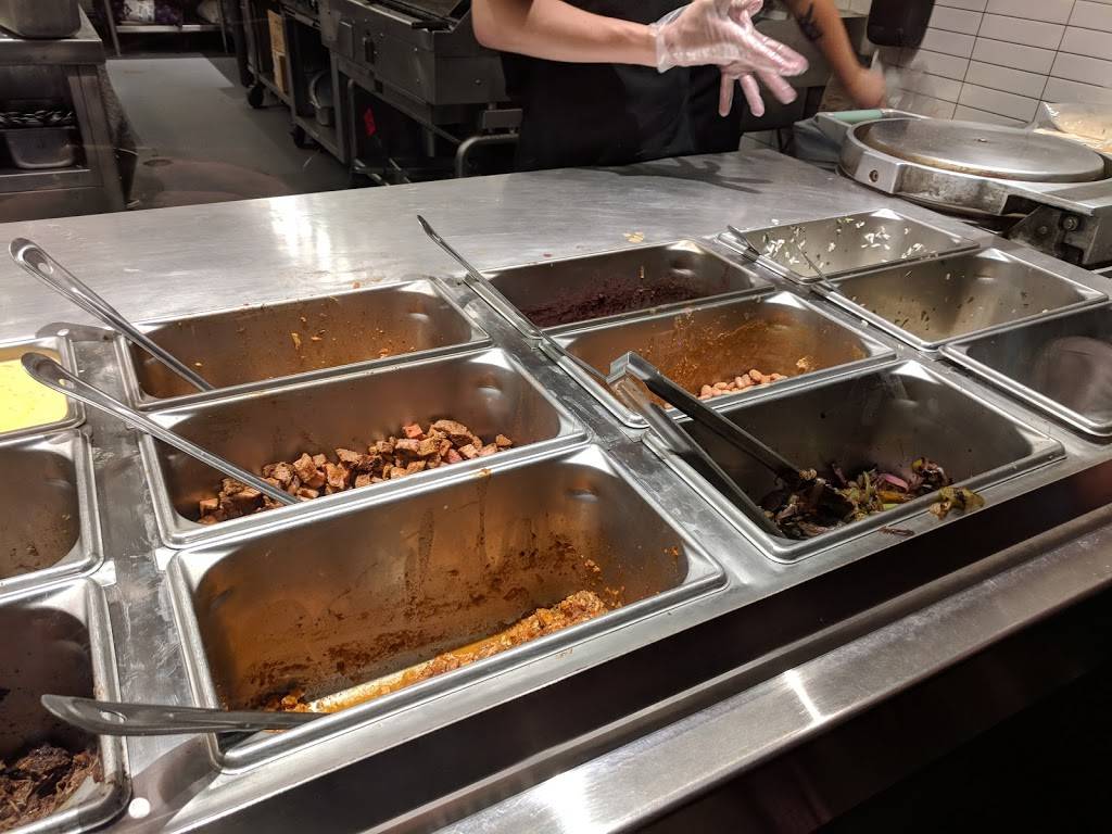 Chipotle Mexican Grill | restaurant | 5940 W, Arizona Pavilions Dr #110, Tucson, AZ 85743, USA | 5207445012 OR +1 520-744-5012