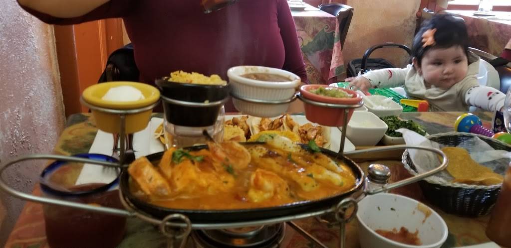 Coyote Flaco Poughkeepsie | restaurant | 230 Salt Point Turnpike, Poughkeepsie, NY 12603, USA | 8454753322 OR +1 845-475-3322