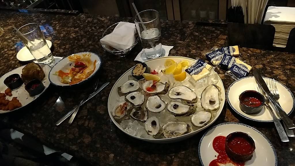 Red Lobster | restaurant | 2011 SW Wanamaker Rd, Topeka, KS 66604, USA | 7852717302 OR +1 785-271-7302