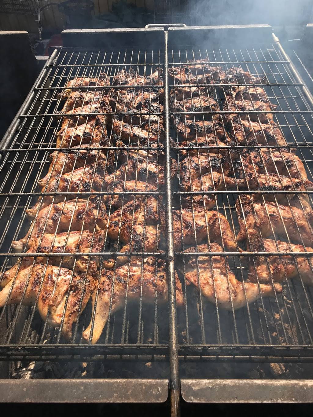 Dn’D Family Farms The Smoky Pig | restaurant | 8495 Woodbury Pike, Hollidaysburg, PA 16648, USA | 8143175234 OR +1 814-317-5234