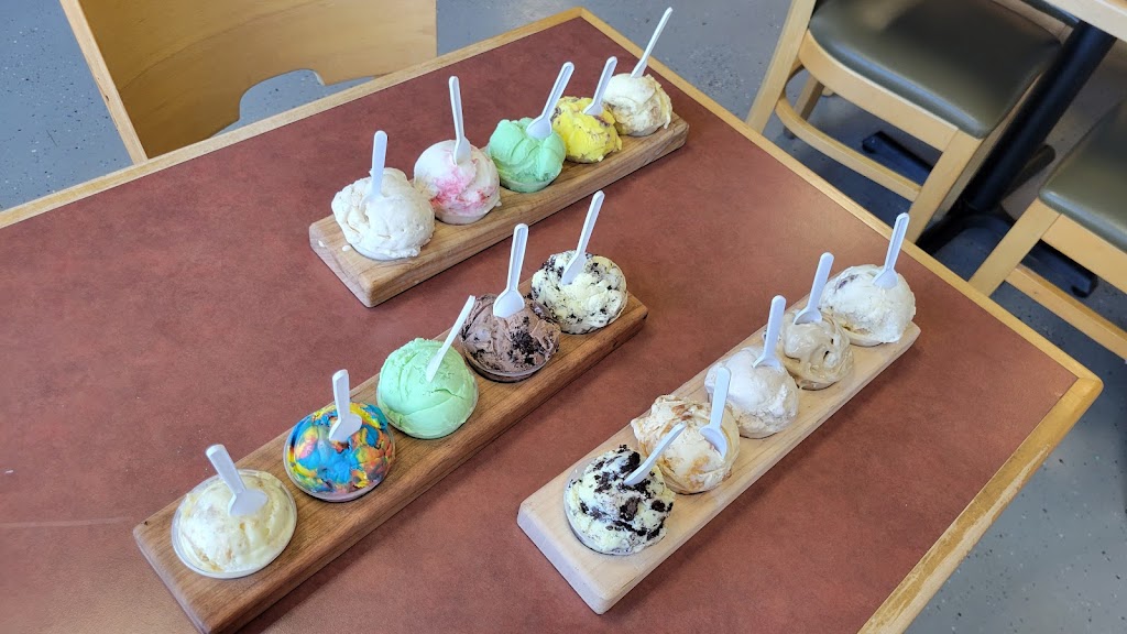 The Barking Cow | restaurant | 103 W Elm St, Gaston, IN 47342, USA | 7653516050 OR +1 765-351-6050