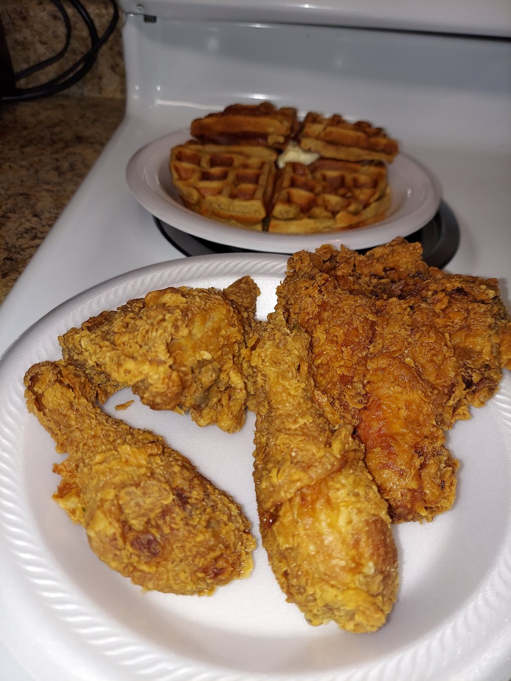 DCS HOUSE OF SOUL | restaurant | 3310 Madras Pl, Memphis, TN 38115, USA | 9012477028 OR +1 901-247-7028