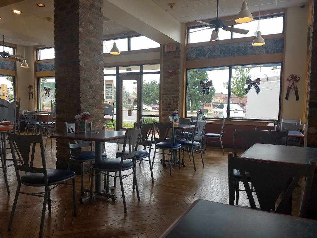 White Castle | restaurant | 241 Randall Rd, Lake in the Hills, IL 60156, USA | 8478546760 OR +1 847-854-6760