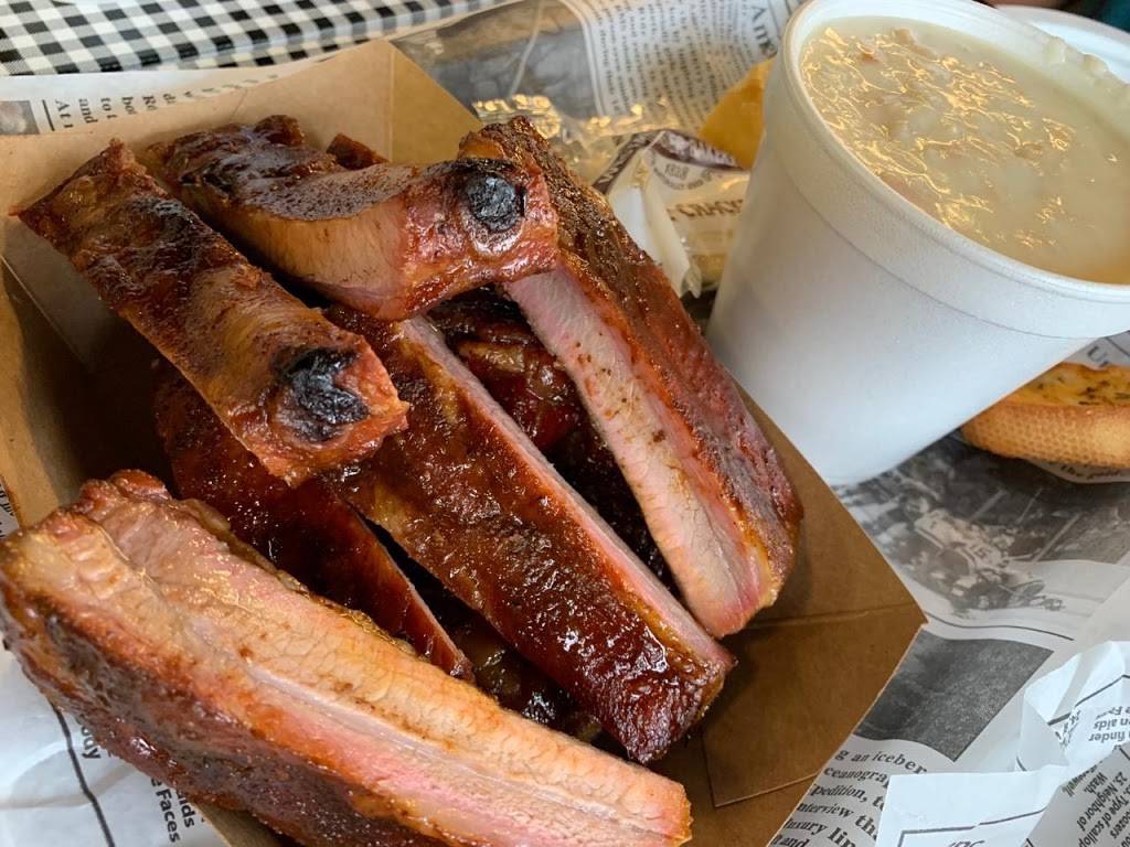 Gaskins Barbecue & Lobster | restaurant | 15 Railroad Ave #3, York, ME 03909, USA | 2073614109 OR +1 207-361-4109