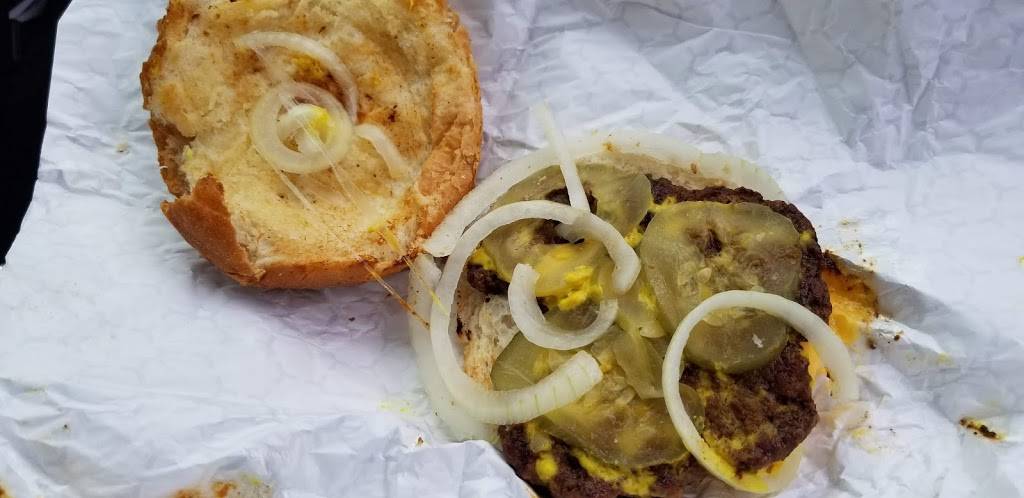 Swensons (North Olmsted) Drive-In Restaurants | restaurant | 27175 Lorain Rd, North Olmsted, OH 44070, USA | 2162901934 OR +1 216-290-1934