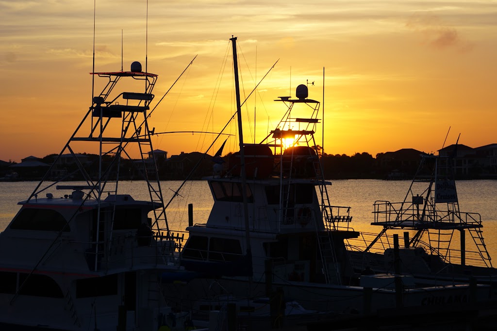 Frisky Dolphin Sunset Oyster Bar & Grill | restaurant | 715 Pensacola Beach Blvd, Pensacola Beach, FL 32561, USA | 8509343141 OR +1 850-934-3141