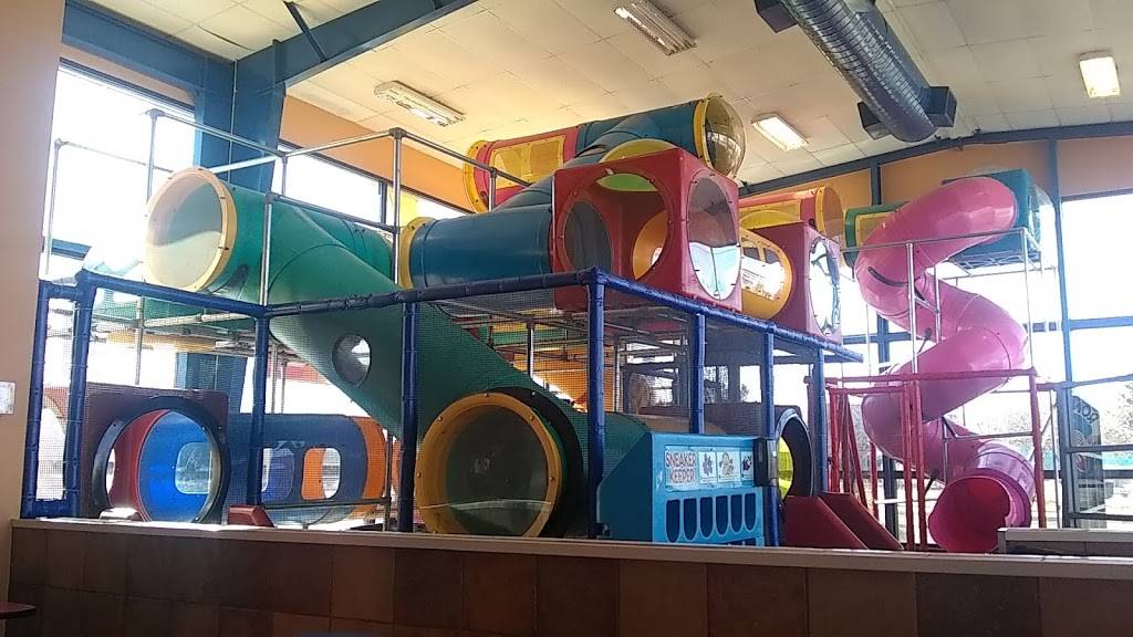 McDonalds | cafe | 5001 Gibson Blvd SE, Albuquerque, NM 87108, USA | 5052560450 OR +1 505-256-0450