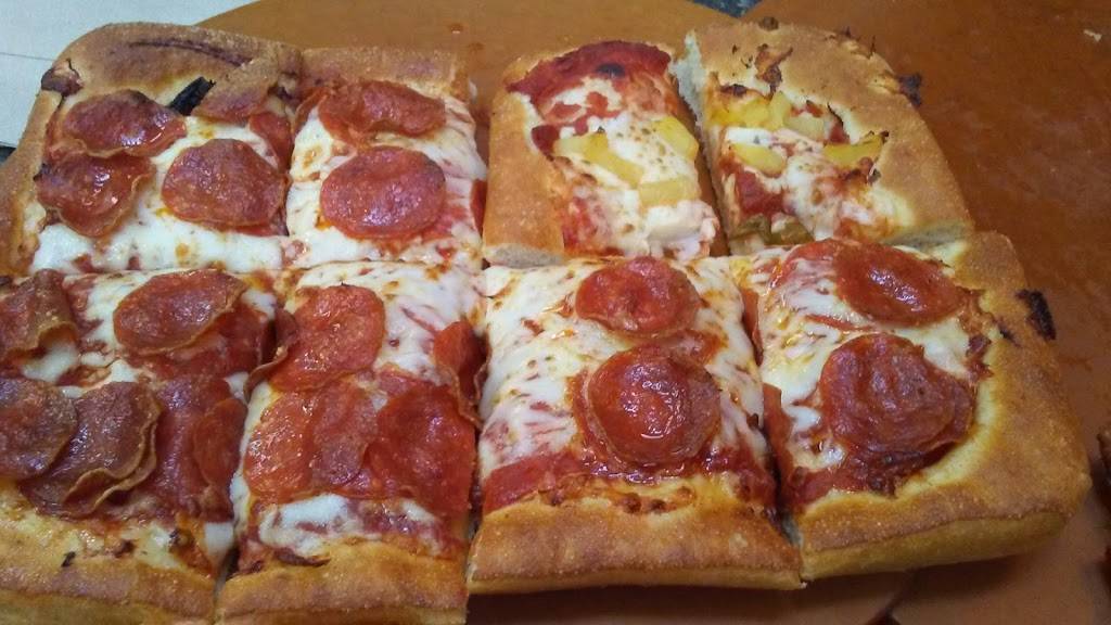 Pizza Hut | restaurant | 31736 Casino Dr, Lake Elsinore, CA 92530, USA | 9516746825 OR +1 951-674-6825
