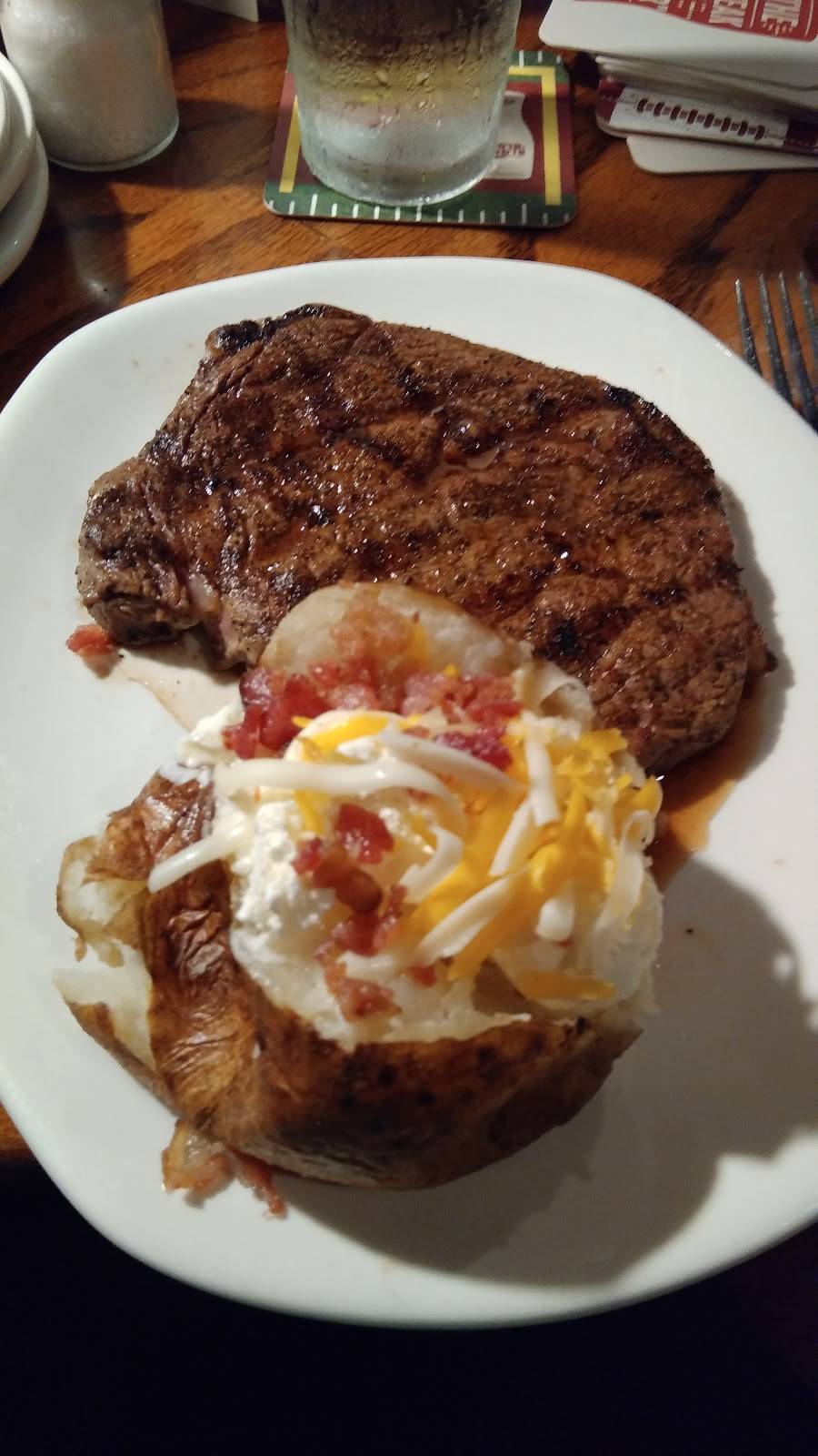 Outback Steakhouse | restaurant | 4390 N Illinois St, Swansea, IL 62226, USA | 6182357000 OR +1 618-235-7000