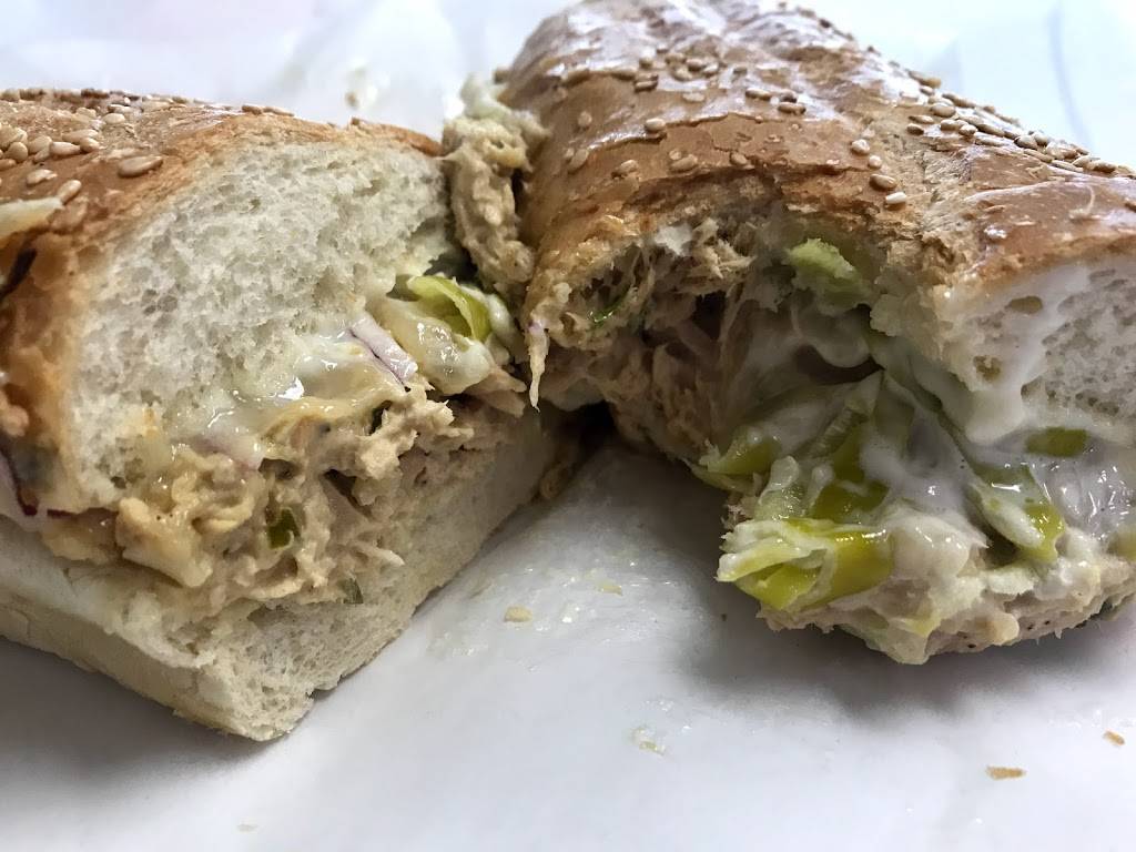 Criccas Italian Deli | restaurant | 4876 Topanga Canyon Blvd, Woodland Hills, CA 91364, USA | 8183400515 OR +1 818-340-0515