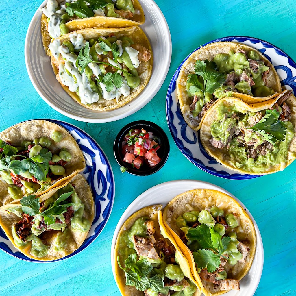 Solita Tacos & Margaritas | restaurant | 2438 E Katella Ave, Anaheim, CA 92806, USA | 9497557519 OR +1 949-755-7519