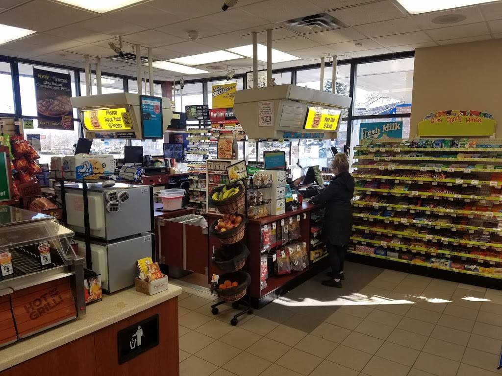 Holiday Stationstores | cafe | 8051 Flying Cloud Dr, Eden Prairie, MN 55344, USA | 9529442648 OR +1 952-944-2648