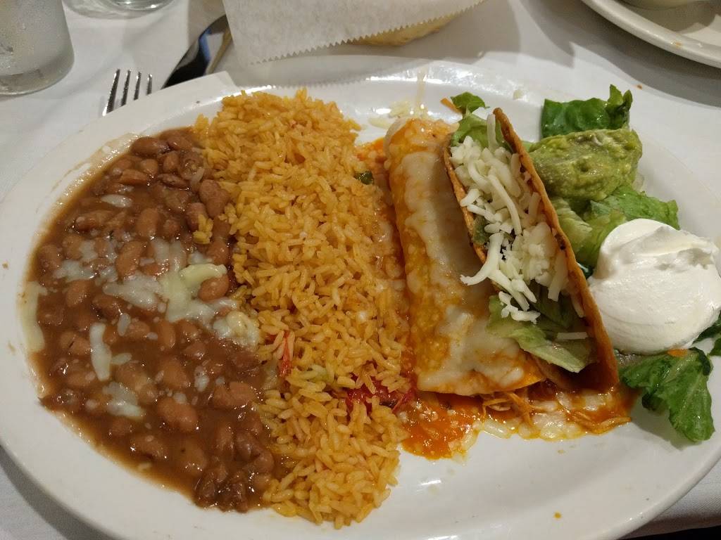 El Aguila Restaurant | restaurant | 7926 Georgia Ave, Silver Spring, MD 20910, USA | 3015873000 OR +1 301-587-3000