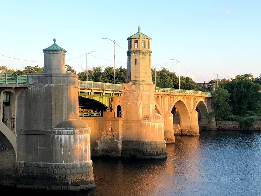 Barrio | restaurant | 2 Merrimack St, Haverhill, MA 01830, USA | 9785193967 OR +1 978-519-3967