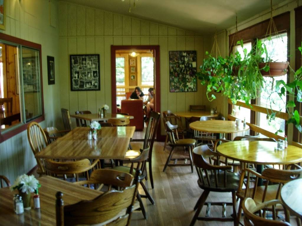 June Bug Café | cafe | 6979A CA-140, Midpines, CA 95345, USA | 2099666666 OR +1 209-966-6666
