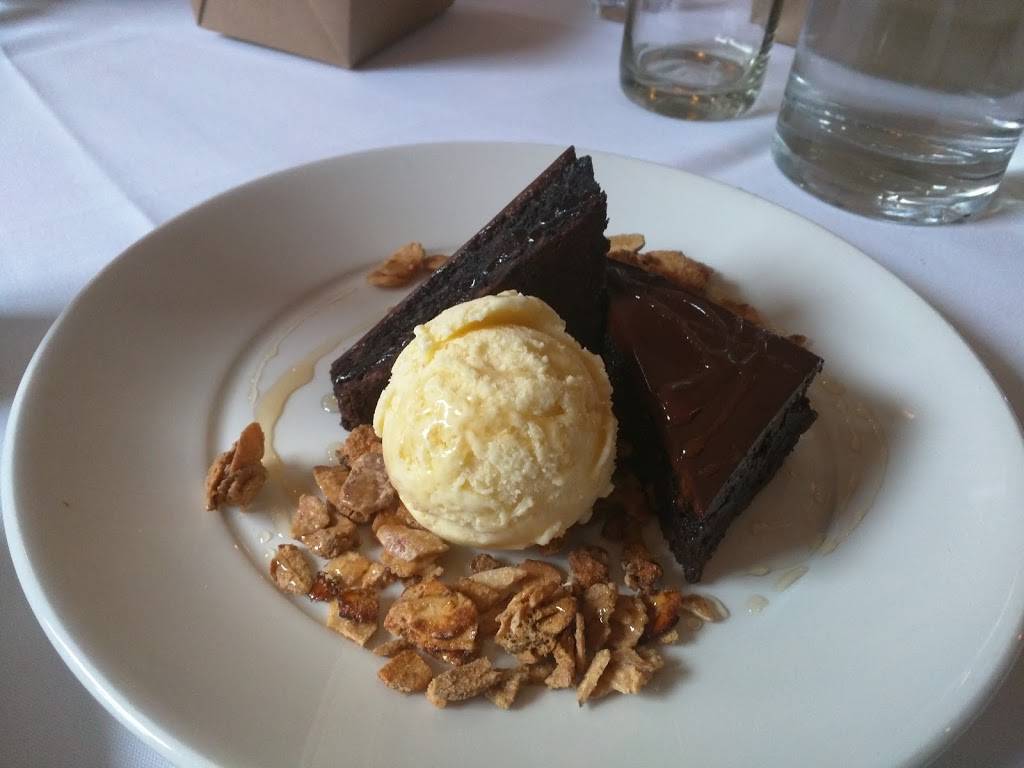 Presidio Social Club | restaurant | 563 Ruger St, San Francisco, CA 94129, USA | 4158851888 OR +1 415-885-1888