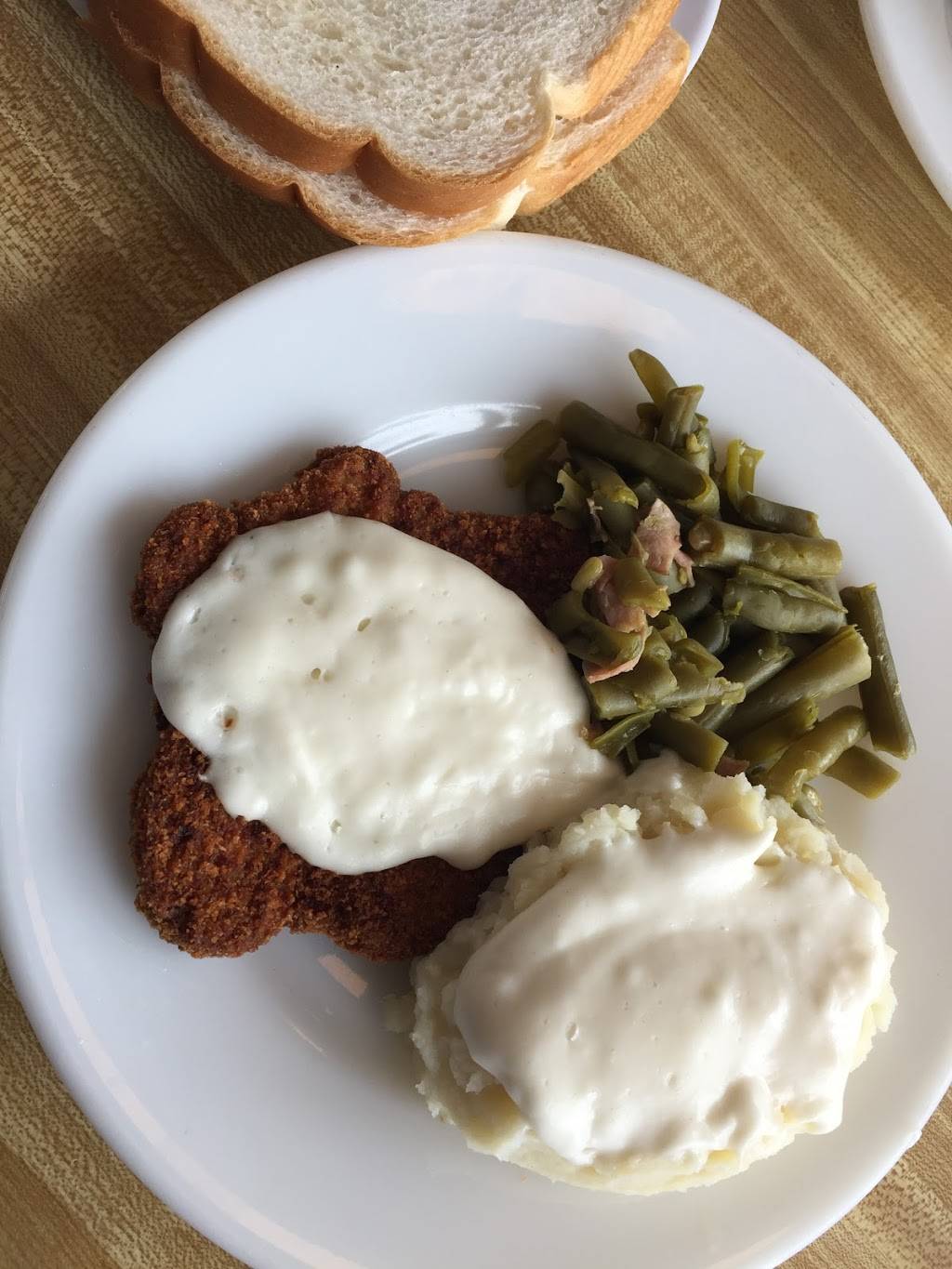 Hobo Hut | restaurant | 1356 State Rd 46, Batesville, IN 47006, USA | 8129345010 OR +1 812-934-5010