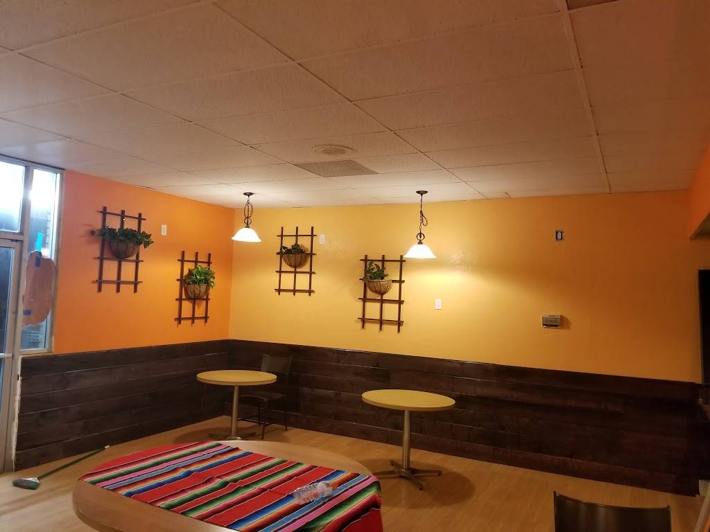 Hacienda Xalisco Restaurant | restaurant | 3600 Saviers Rd, Oxnard, CA 93033, USA | 8054866060 OR +1 805-486-6060