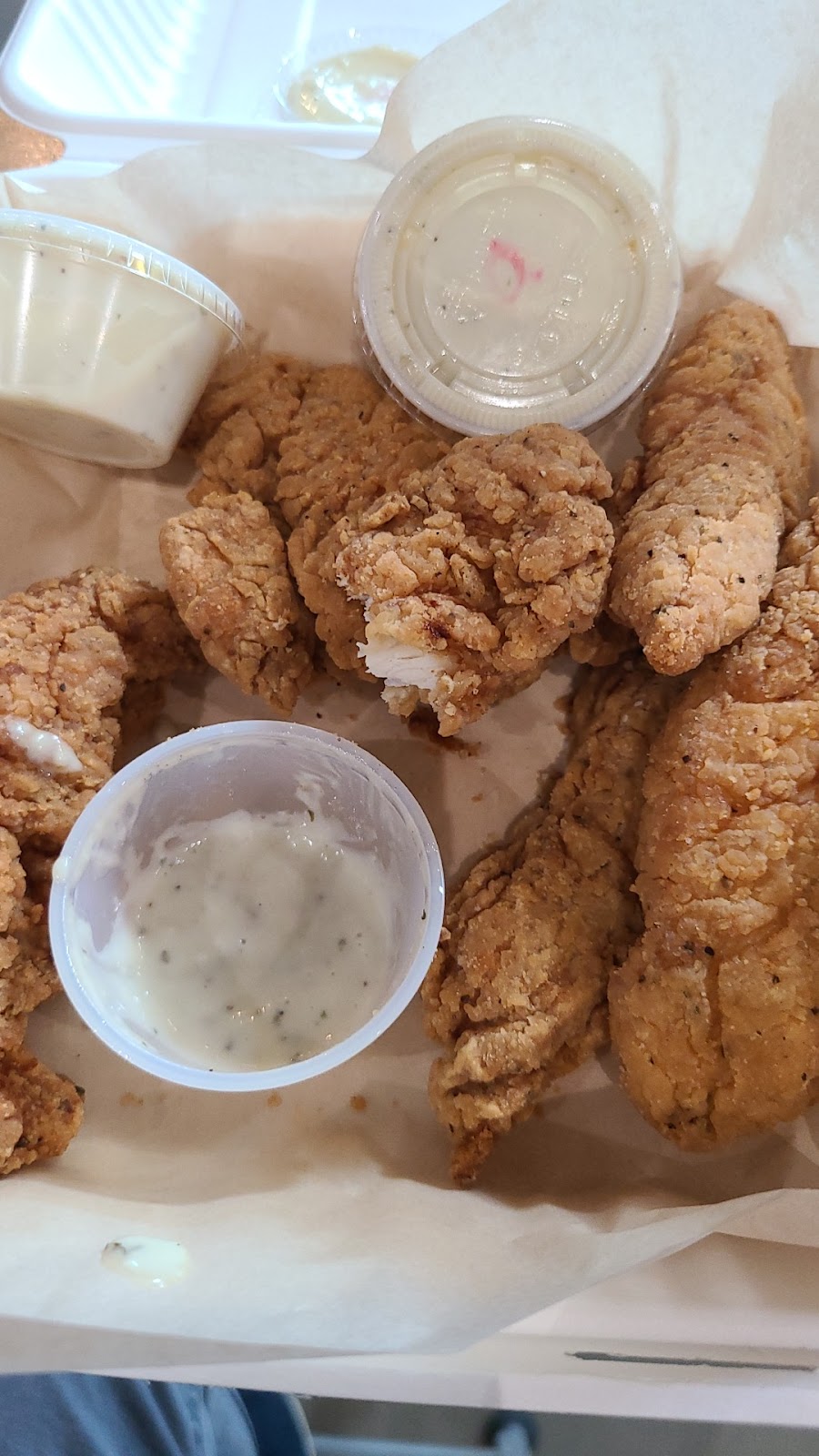 Wing Dome | restaurant | 305 Harrison St, Seattle, WA 98109, USA | 2067282228 OR +1 206-728-2228