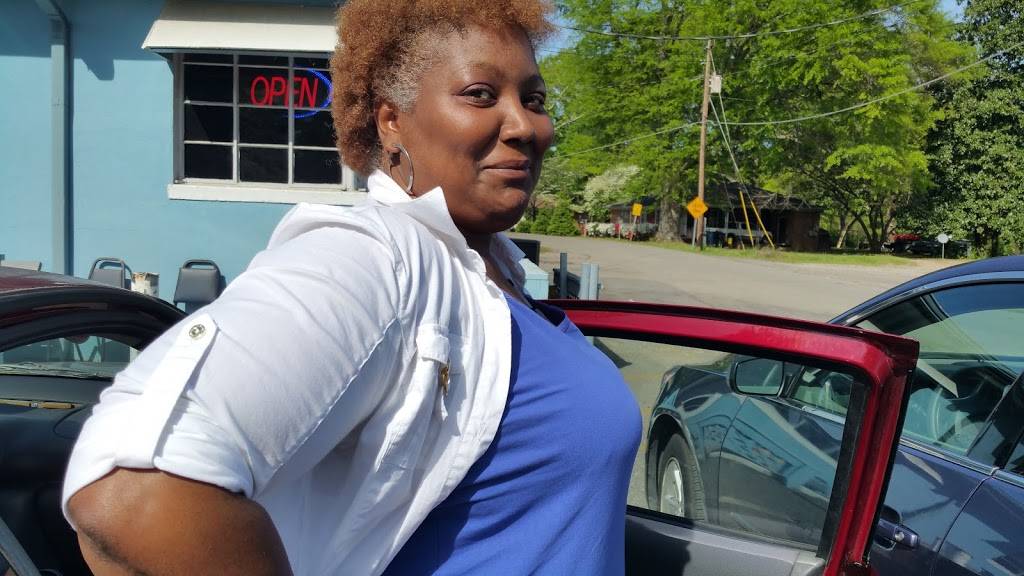 Bryants Seafood World | restaurant | 3094 Allison-Bonnett Memorial Dr, Bessemer, AL 35023, USA | 2054915652 OR +1 205-491-5652