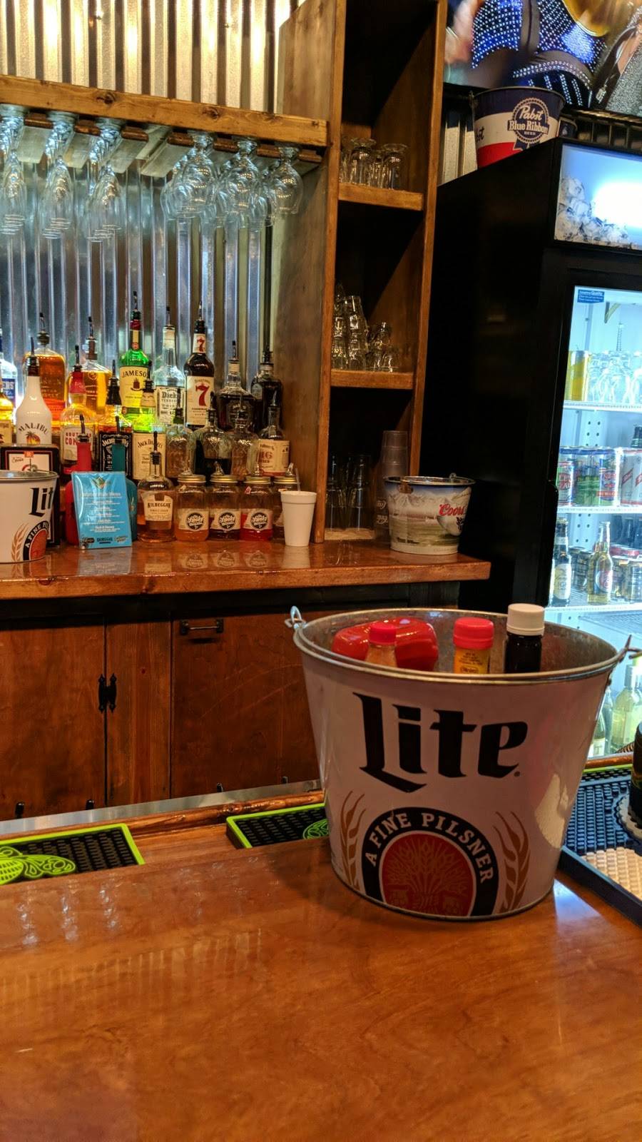 sidelines grill | restaurant | 220 Ren Mar Dr, Pleasant View, TN 37146, USA | 6157464252 OR +1 615-746-4252