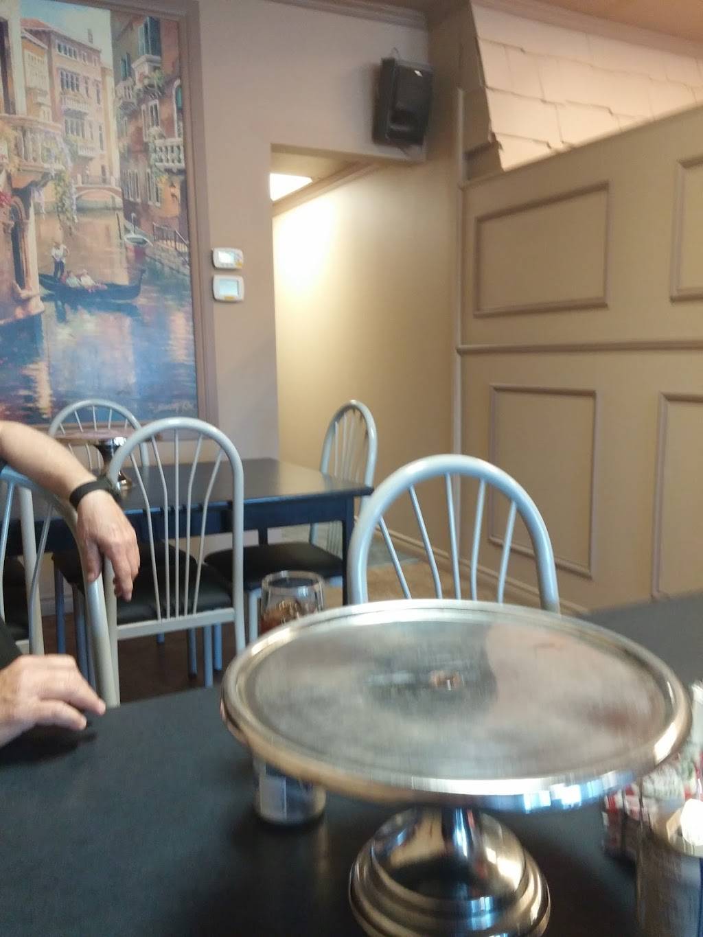 Sissios Pizza | restaurant | 869 Exmouth St, Sarnia, ON N7T 5R3, Canada | 5193373711 OR +1 519-337-3711