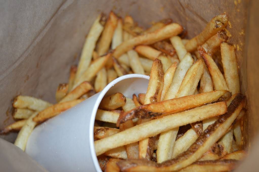 Five Guys | meal takeaway | 579 Adams Dr, Winchester, VA 22601, USA | 5405420072 OR +1 540-542-0072