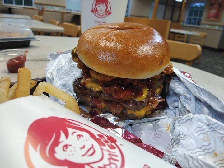 Wendys | restaurant | 2468 Nimmo Pkwy, Virginia Beach, VA 23456, USA | 7574301595 OR +1 757-430-1595