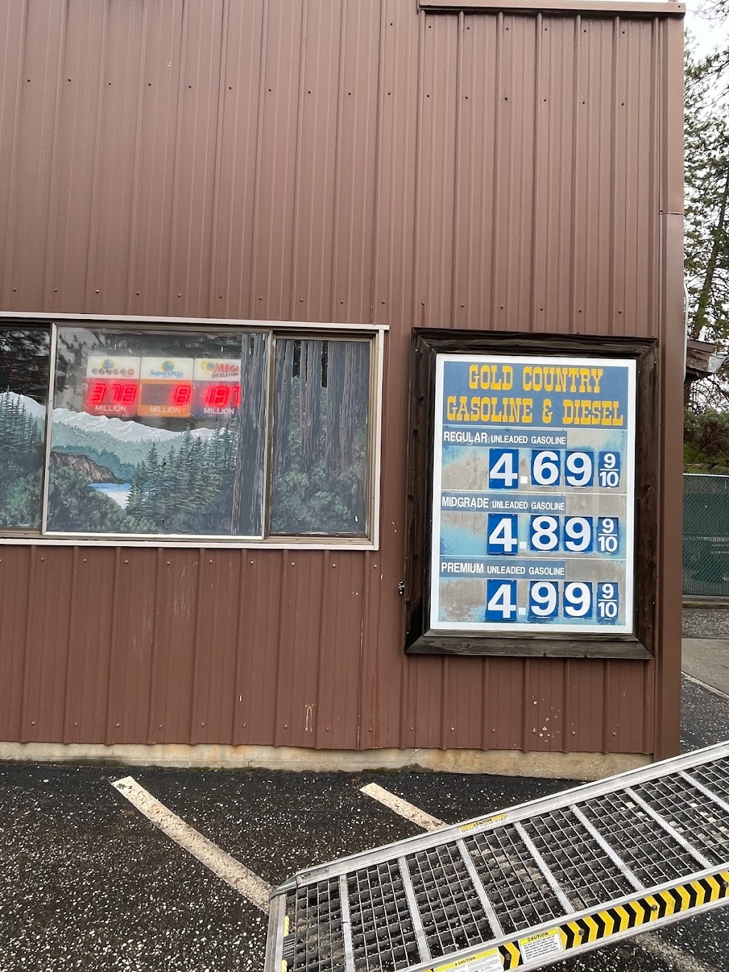 Weimar Country Store & Gas | restaurant | 20170 Paoli Ln, Colfax, CA 95713, USA | 5306374277 OR +1 530-637-4277