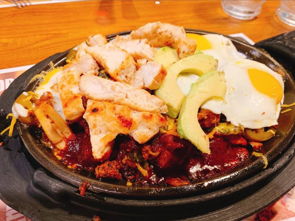 Dennys | restaurant | 200 S Akers St, Visalia, CA 93291, USA | 5596363160 OR +1 559-636-3160