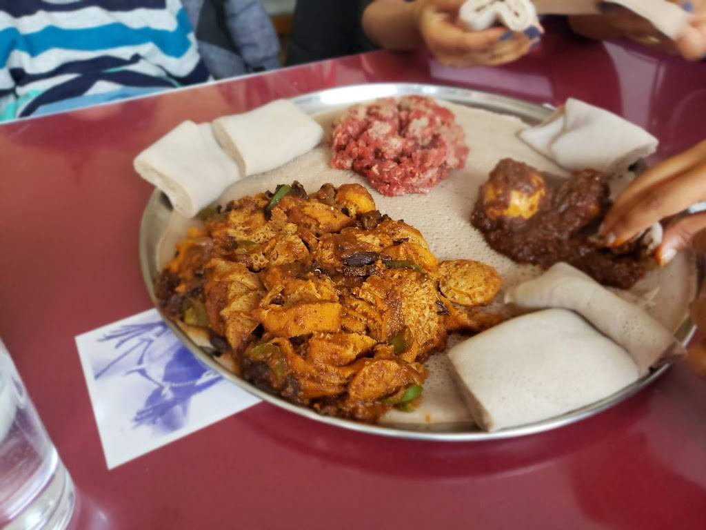 Blue Nile Ethiopian | restaurant | 707 Gladstone Ave, Ottawa, ON K1R 5N9, Canada | 6133210774 OR +1 613-321-0774