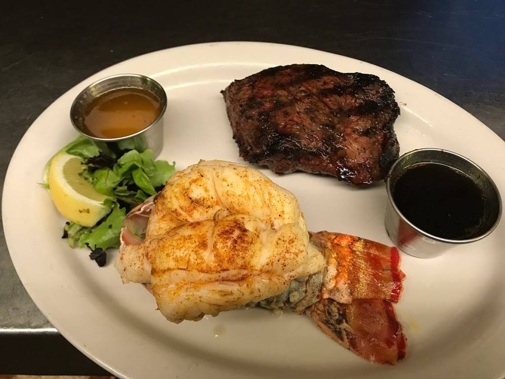 Castaways On The Lake | restaurant | 244 Lake Rd, Webster, NY 14580, USA | 5853232943 OR +1 585-323-2943