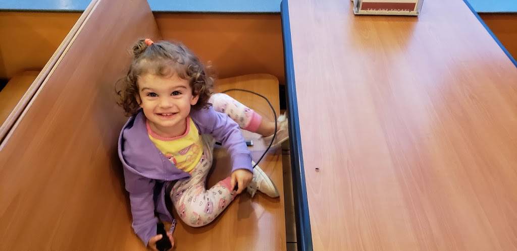 Subway | restaurant | 114 W Jackson St, Seneca, IL 61360, USA | 8153578050 OR +1 815-357-8050