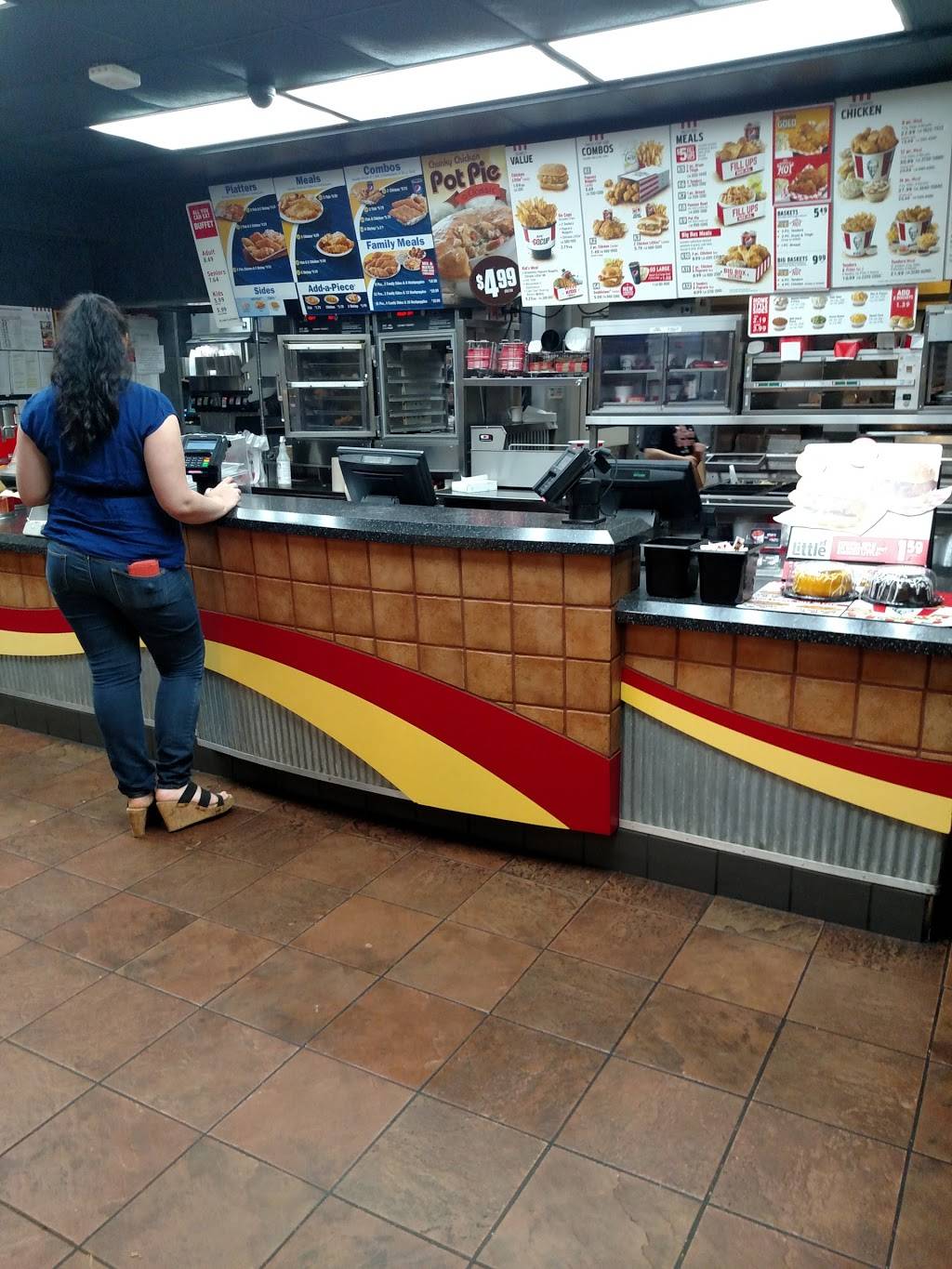 KFC | restaurant | 1311 S St Louis St, Batesville, AR 72501, USA | 8706981678 OR +1 870-698-1678