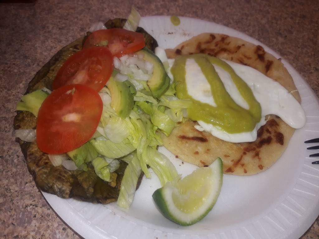 taqueria los chapulines | restaurant | 515 N Carroll Ave, Dallas, TX 75246, USA | 2144296202 OR +1 214-429-6202