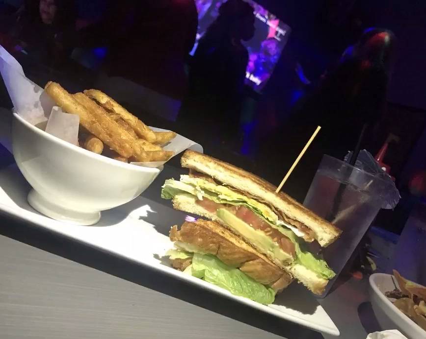 Amplitude Karaoke | restaurant | 314 Constitution Dr, Virginia Beach, VA 23462, USA | 7574731565 OR +1 757-473-1565