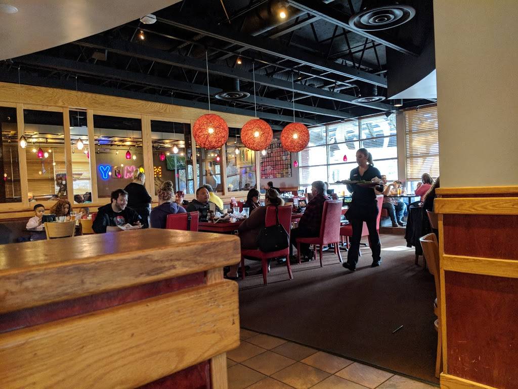 Red Robin Gourmet Burgers and Brews | restaurant | 8245 Laguna Blvd, Elk Grove, CA 95624, USA | 9166830370 OR +1 916-683-0370