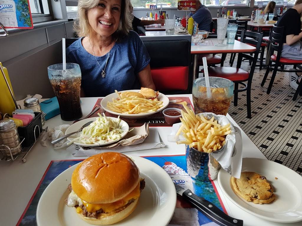 Steak n Shake | restaurant | 9116 US Highway 19 North, Port Richey, FL 34668, USA | 7278480011 OR +1 727-848-0011