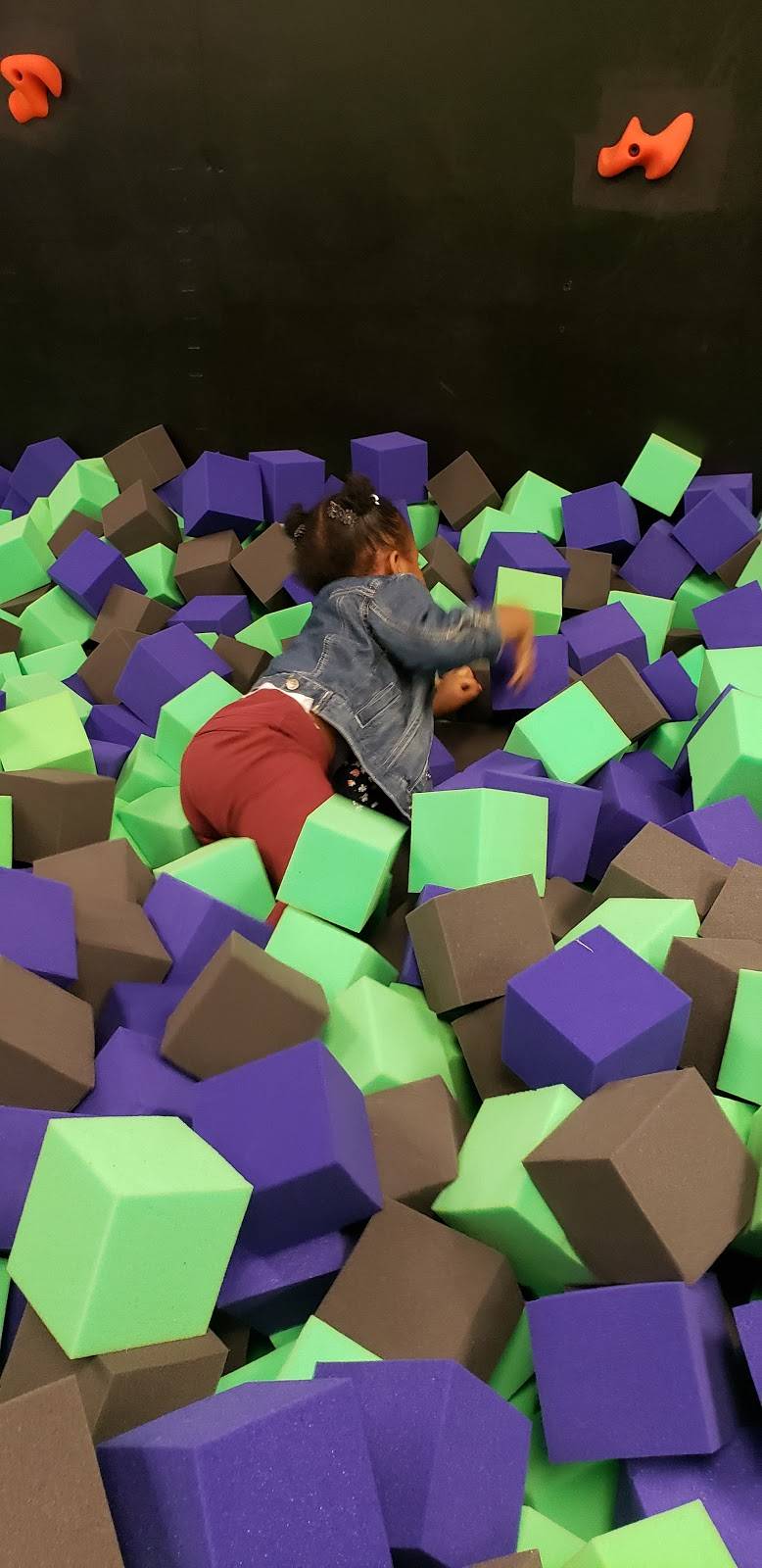 Riverbend Skate | cafe | 508 A W, E Delmar Ave, Alton, IL 62002, USA | 6184338758 OR +1 618-433-8758