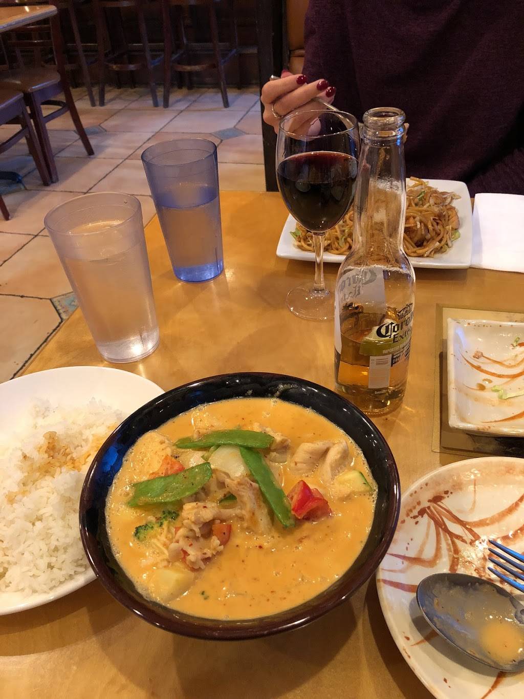 Henrys Chinese Restaurant | restaurant | 175 Main St #8117, Edwards, CO 81632, USA | 9709263050 OR +1 970-926-3050