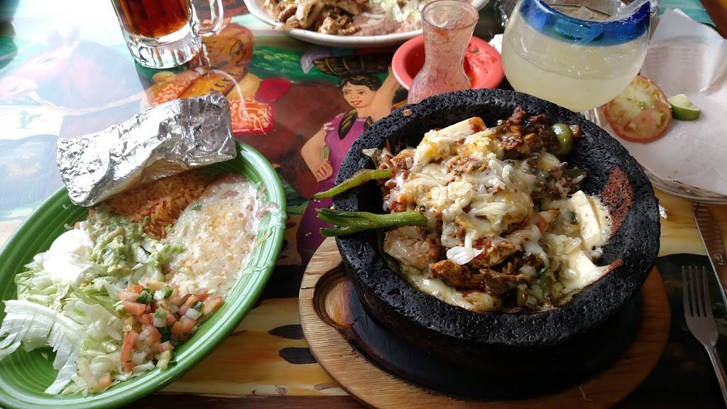 El Tequila | restaurant | 1240 E Green Bay St, Shawano, WI 54166, USA | 7155245282 OR +1 715-524-5282