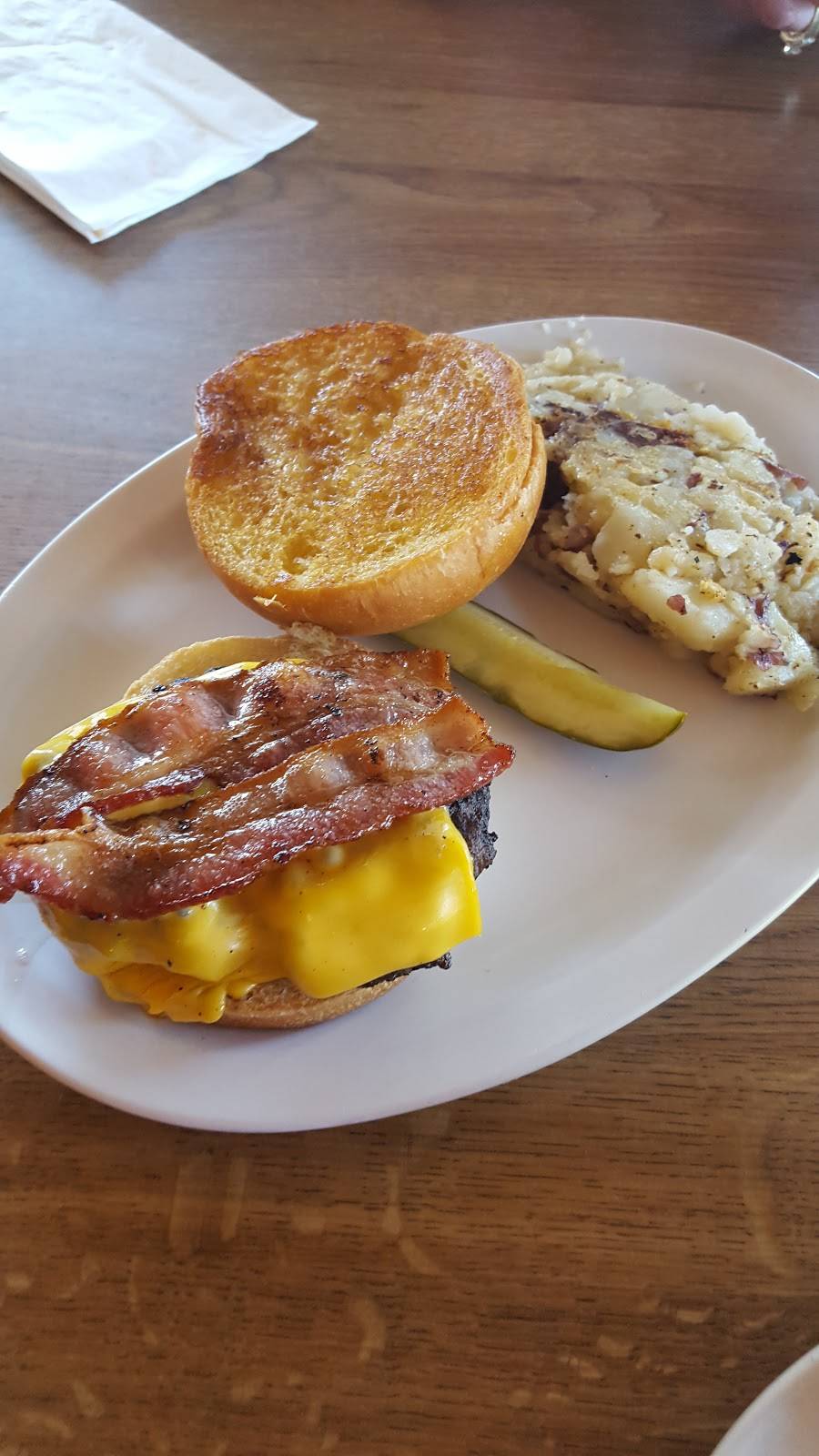 Lindeys Prime Steak House | restaurant | 3600 Snelling Ave N, Arden Hills, MN 55112, USA | 6516339813 OR +1 651-633-9813