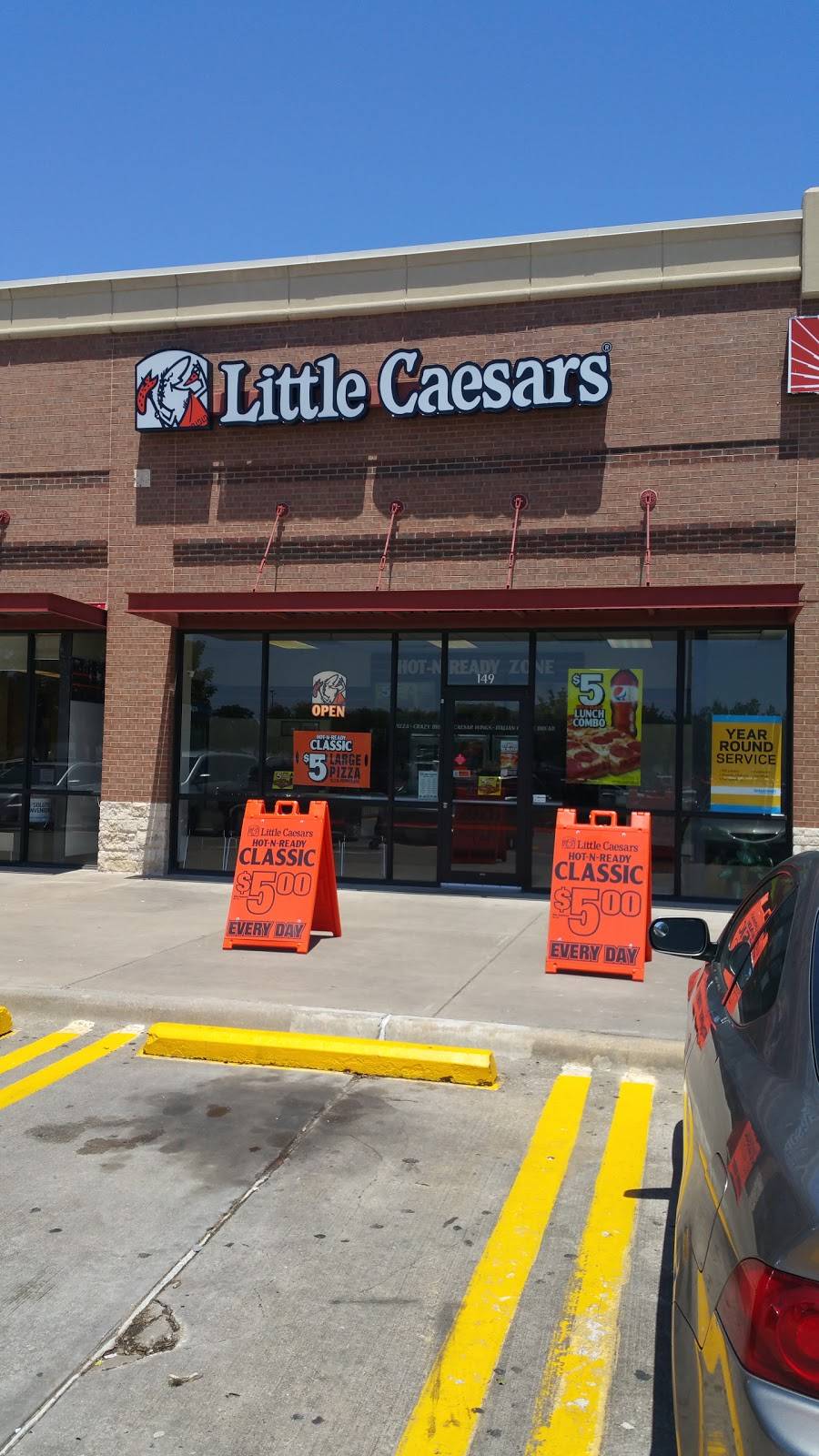 Little Caesars Pizza | meal takeaway | 2645 Arapaho Rd, Garland, TX 75044, USA | 9725307681 OR +1 972-530-7681
