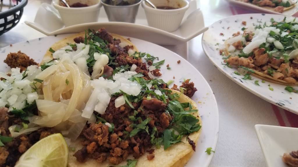 The Mexican House - Orillia | restaurant | 247 West Street N, Orillia, ON L3V 5C9, Canada | 7053290053 OR +1 705-329-0053