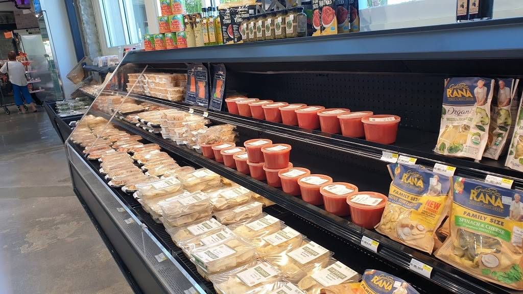 Djons Village Market | cafe | 249 5th Ave, Indialantic, FL 32903, USA | 3213275335 OR +1 321-327-5335