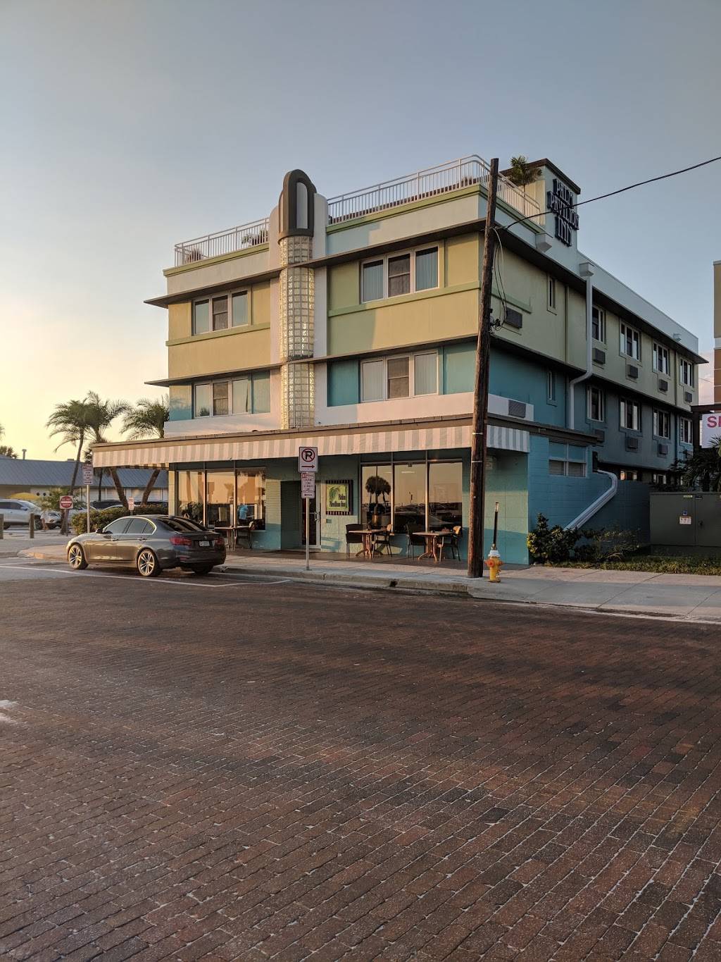 Palm Pavilion Inn | restaurant | 18 Bay Esplanade, Clearwater Beach, FL 33767, USA | 8004337256 OR +1 800-433-7256