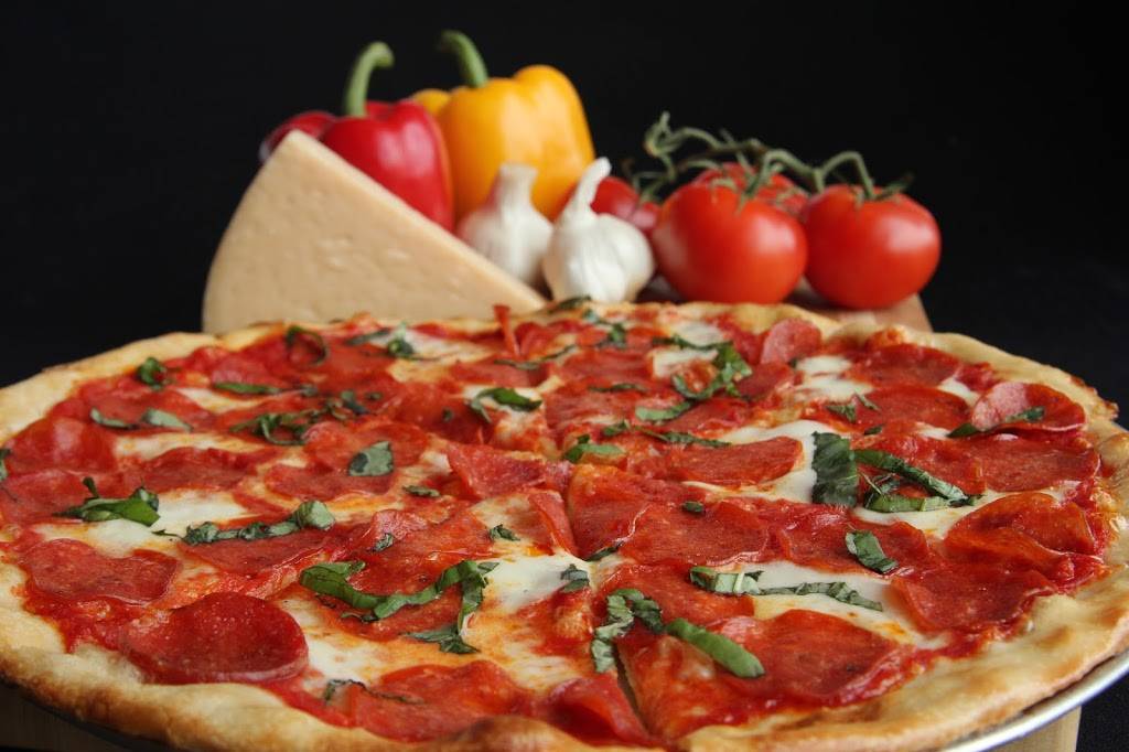 ToScanys Coal Oven Pizza | restaurant | 4960 S Gilbert Rd B10, Chandler, AZ 85249, USA | 4808020742 OR +1 480-802-0742