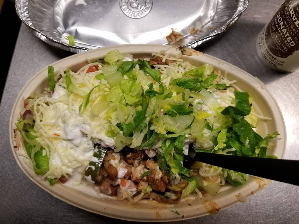 Chipotle Mexican Grill | restaurant | 15 E Golf Rd, Hoffman Estates, IL 60169, USA | 6304391610 OR +1 630-439-1610