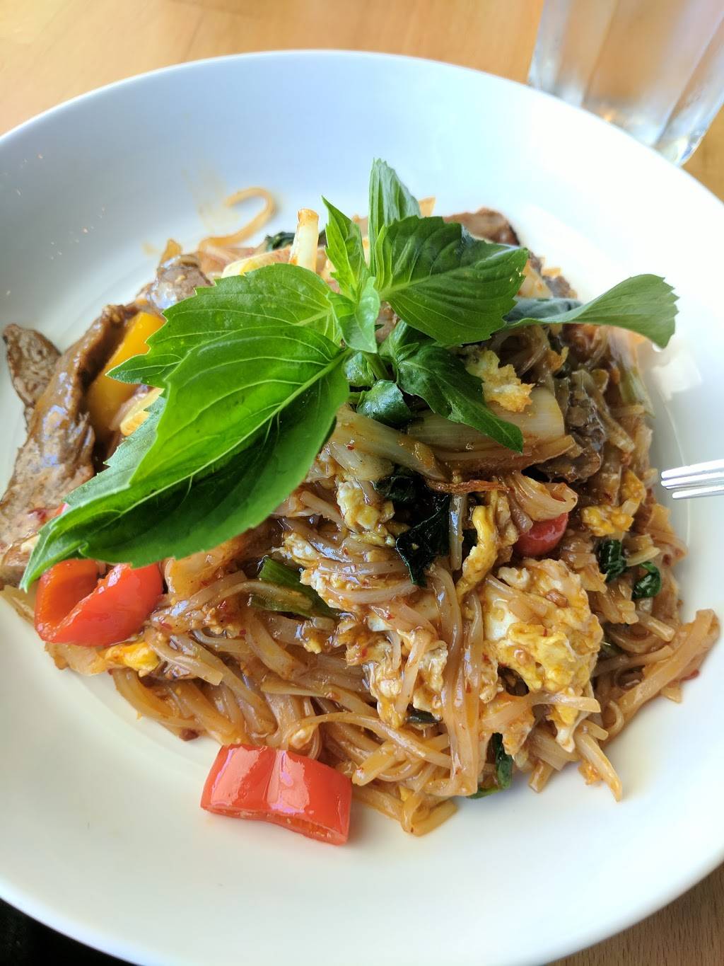 Lots of Eats Thai Kitchen | restaurant | 1211 Osgood St, North Andover, MA 01845, USA | 9786828888 OR +1 978-682-8888